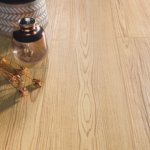 S113LaFABBRICA-AVA-Honey-Wood-Larice-close-up